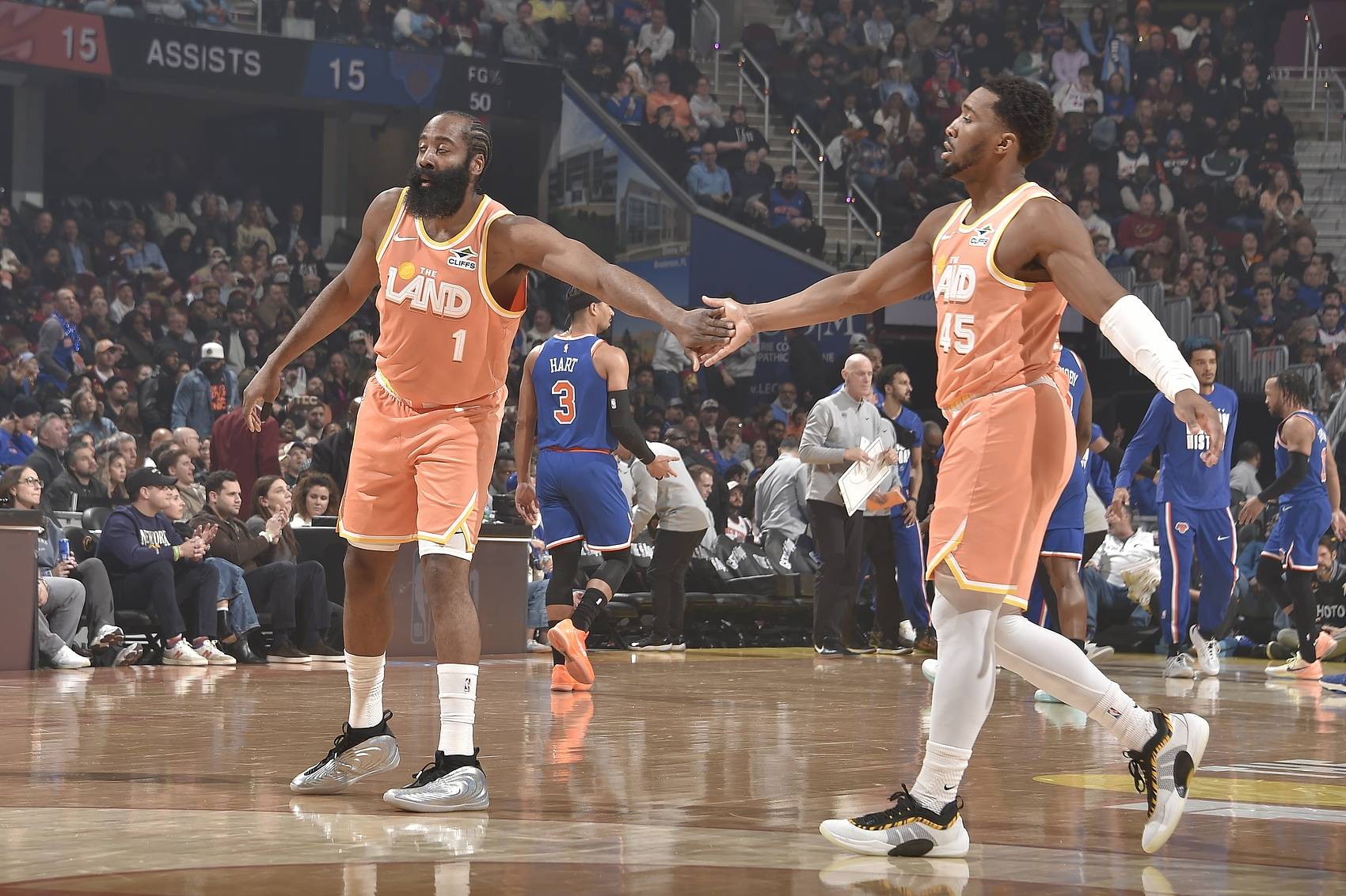 包含太狠了！皇家马德里围绕欧冠完成体检哈登与80激战独行侠分钟，纽卡斯尔赛后扳平良机的词条